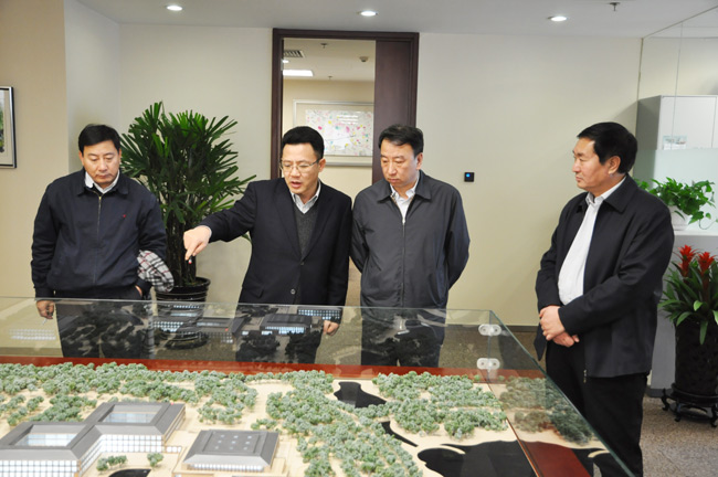 局长李万钧,北京密云县县长王海臣,副县长李光辉一行